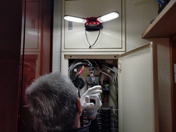 契約変更に伴う分電盤工事