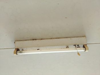 階段非常灯交換工事