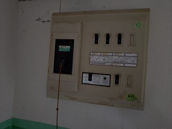 コンセント増設と分電盤交換工事